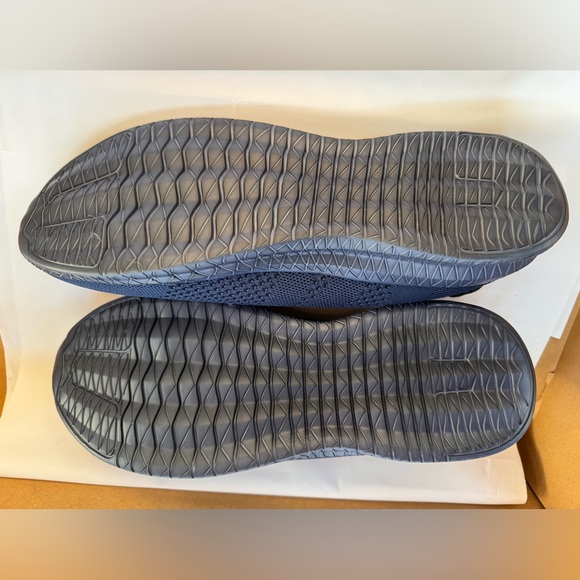 Men's Navy Sneakers - Picture 2 of 3